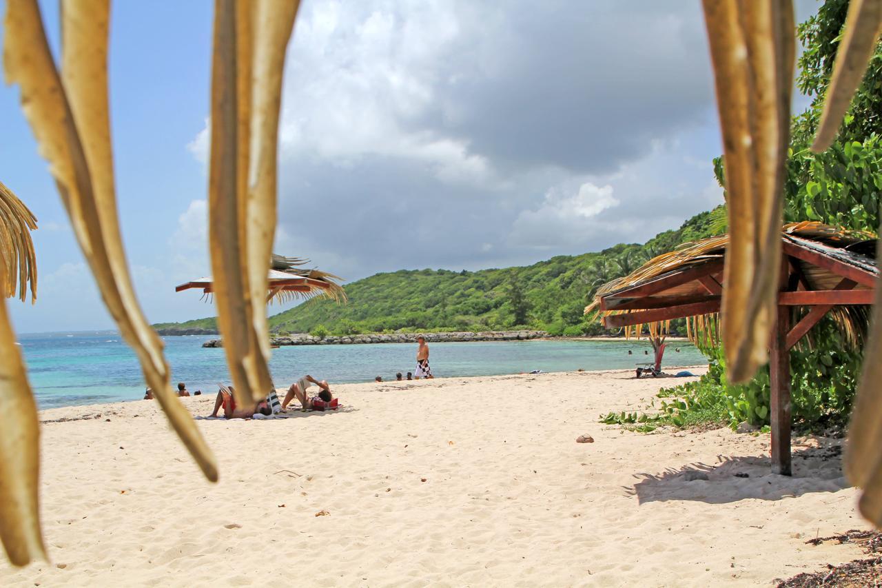 Anse Des Rochers Saint-Francois  Exterior photo